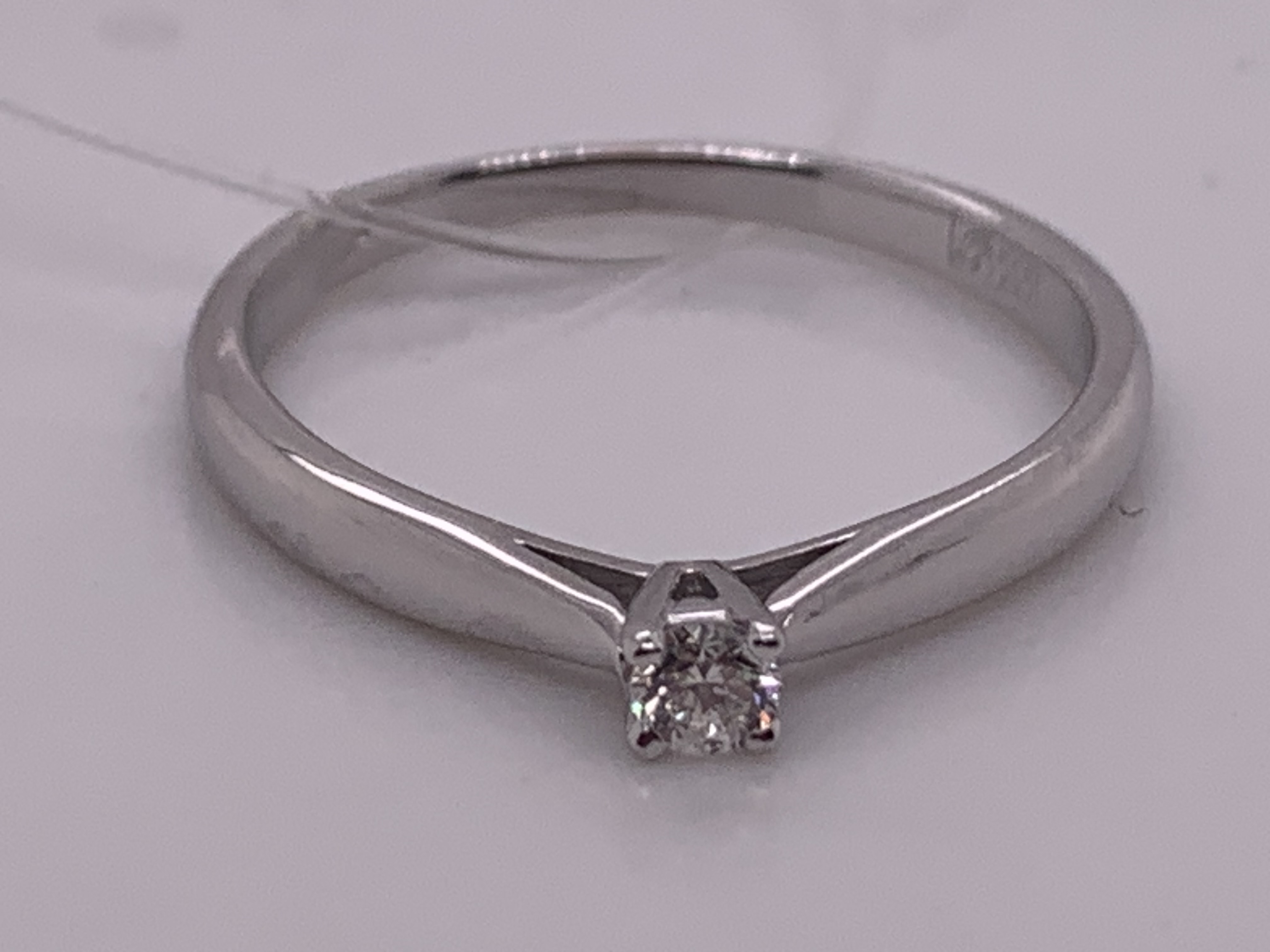 Помолвочное кольцо из белого золота с бриллиантом 54000052