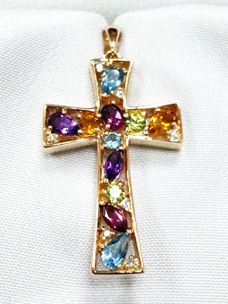 Золотой крест с бриллиантом, перидотом, родолитом, топазом и цитрином арт. 241091км 241091км