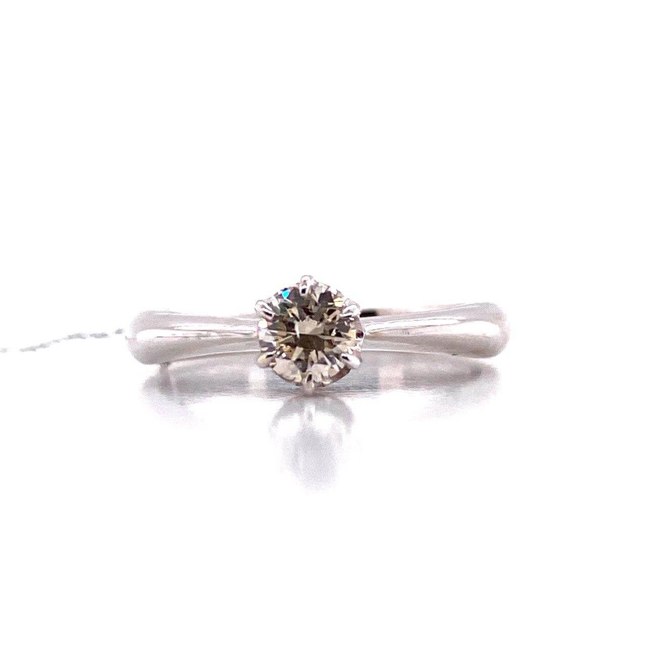 Помолвочное кольцо из белого золота с бриллиантом БПЭ-100007-1-0,30